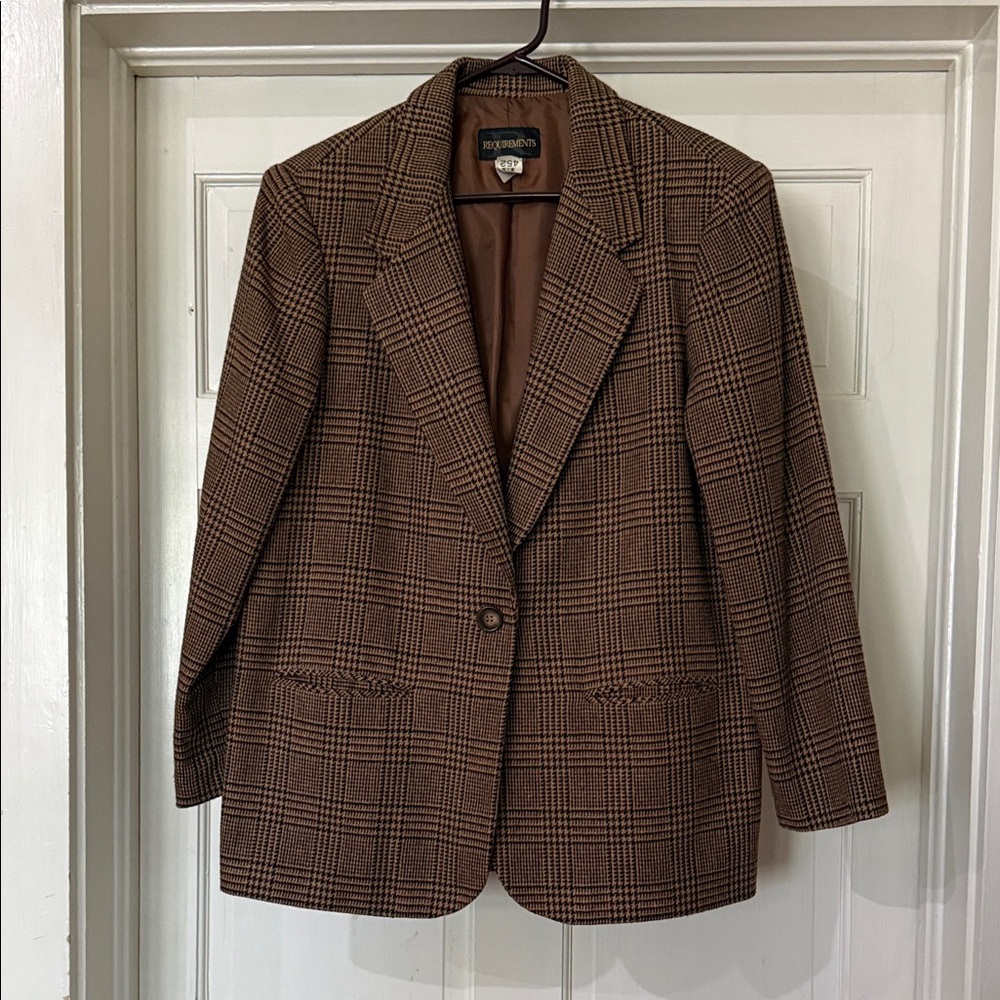Vintage-Inspired Women’s Brown Plaid Blazer